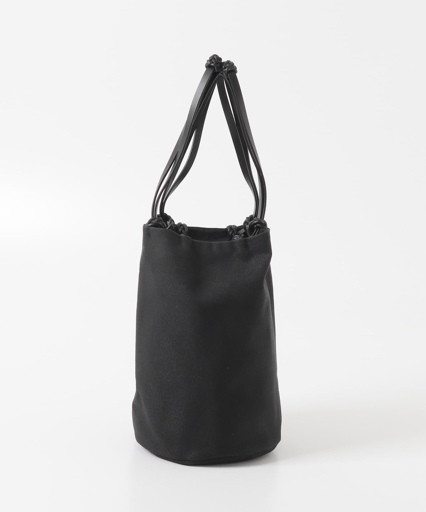 KAMARO’AN WOVEN DRAWSTRING BUCKET