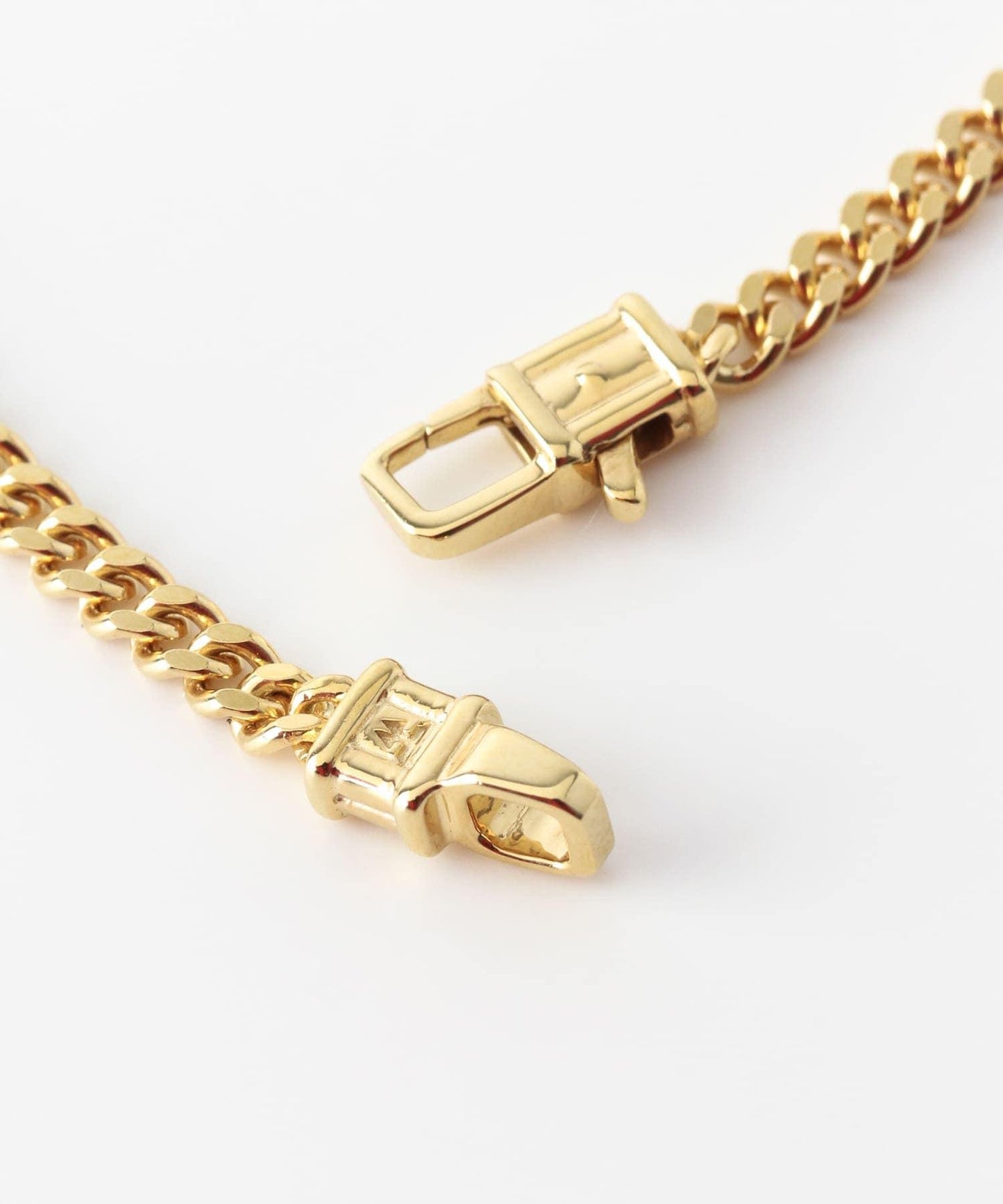 Curb Bracelet M Gold