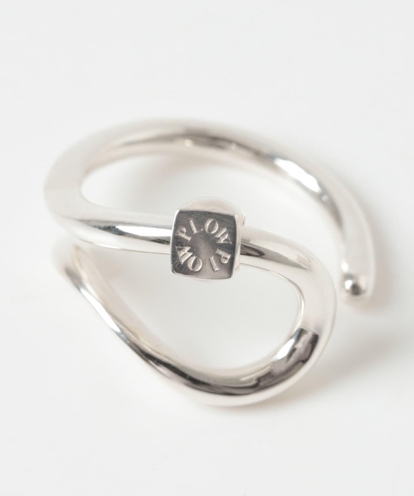 PLOW Wave Ring Calm