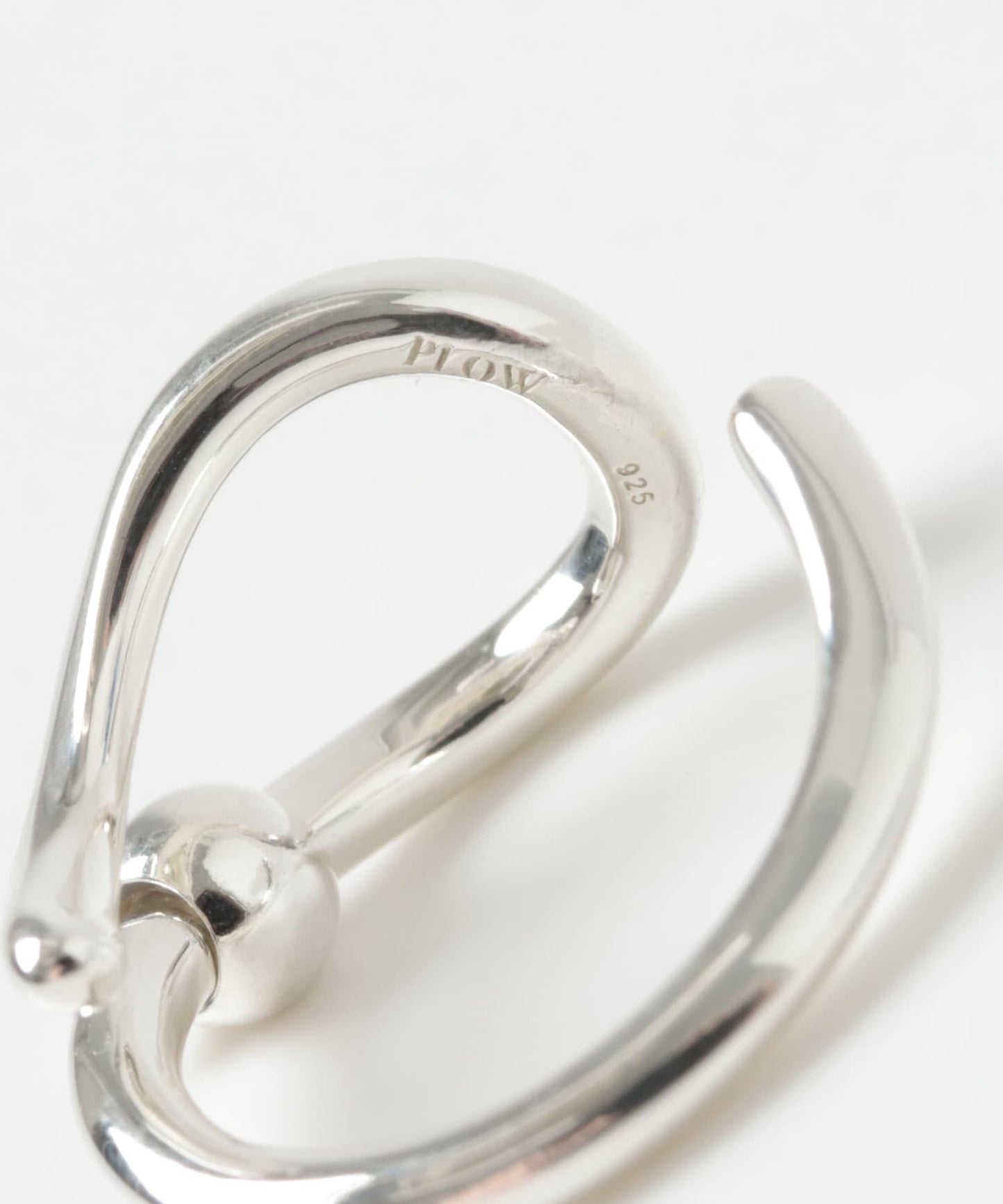 PLOW Wave Ring Calm