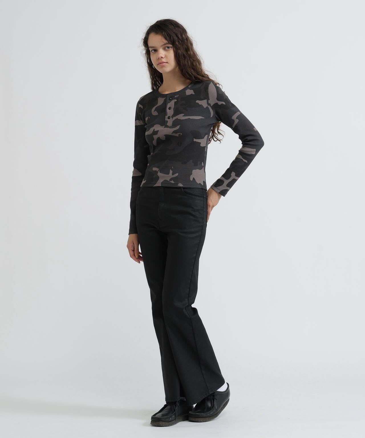 DAILY WOMAN RIB CAMO L/S HENLEY NECK T-SHIRT