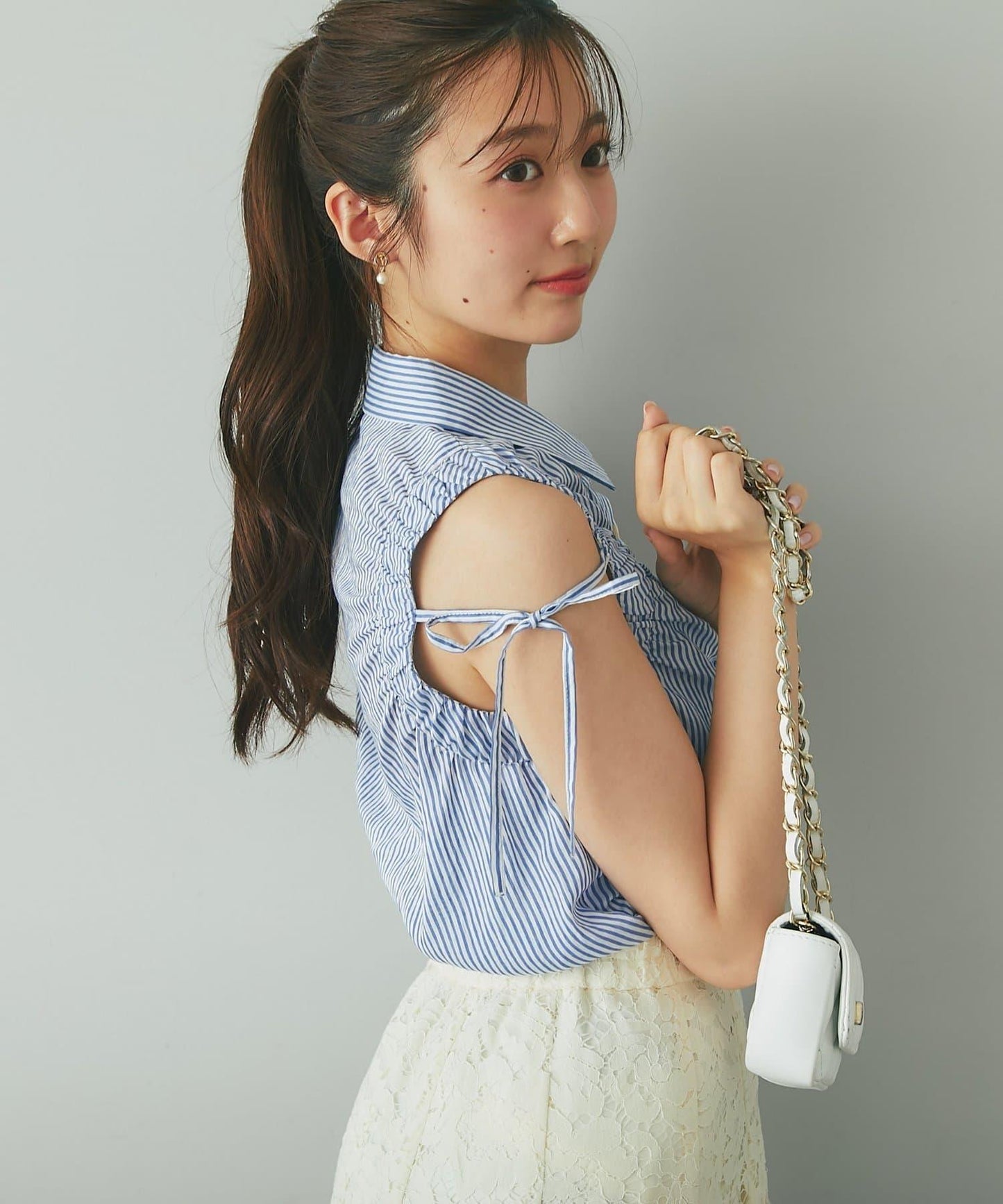 【La boutique BonBon】手臂褶皺條紋無袖襯衫