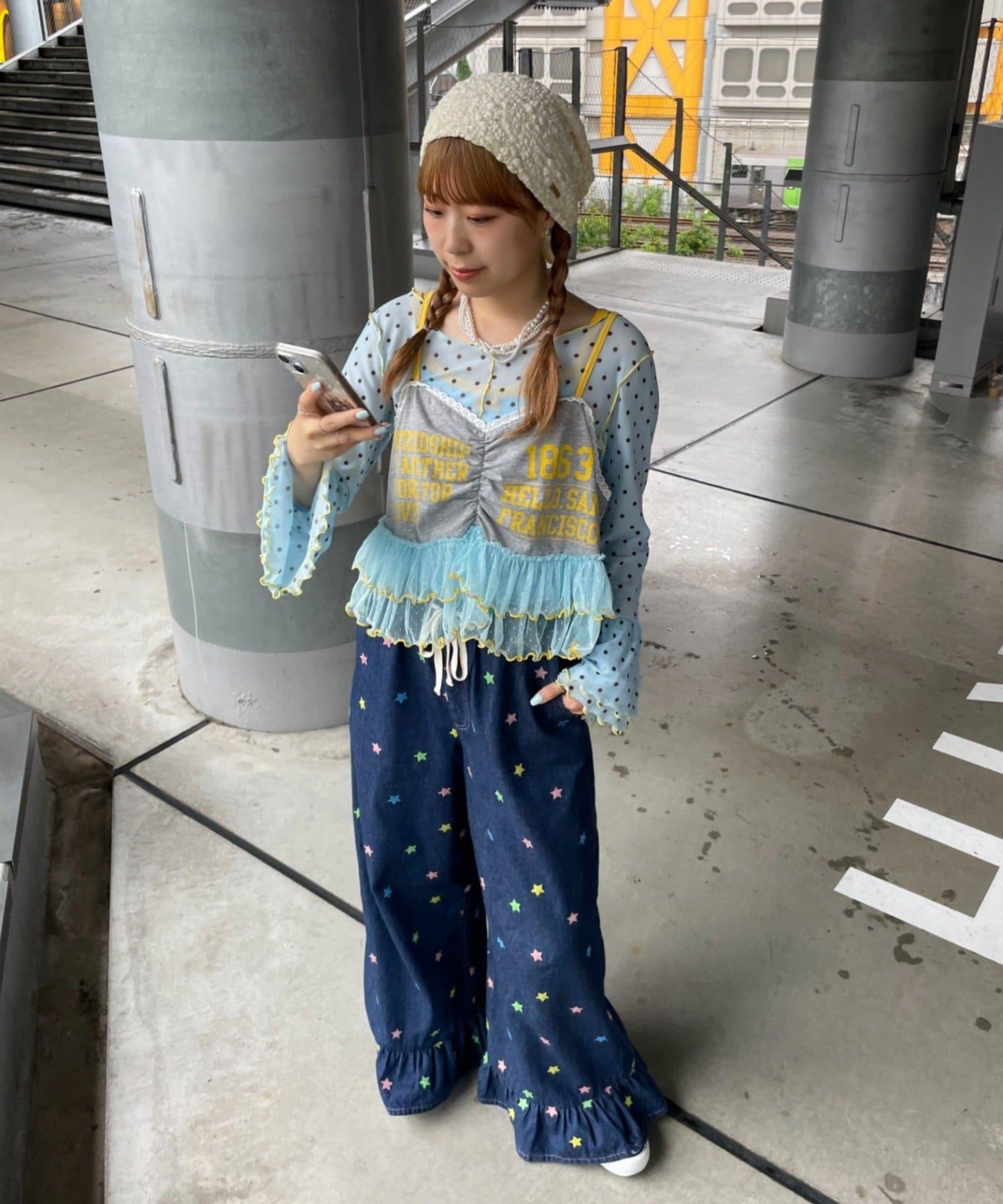 HELLO.SANFRANCISCO 印花Logo薄紗吊帶背心