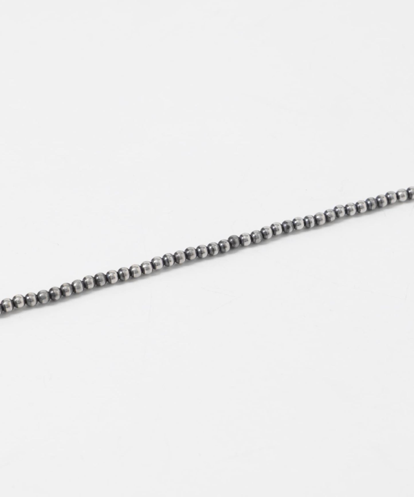 ERICKA NICOLAS BEGAY PLAIN DESIGN NECKLACE 60