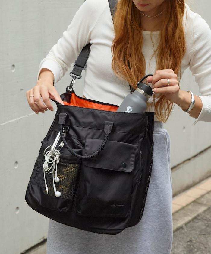 EXPANDER HELMET TOTE BAG