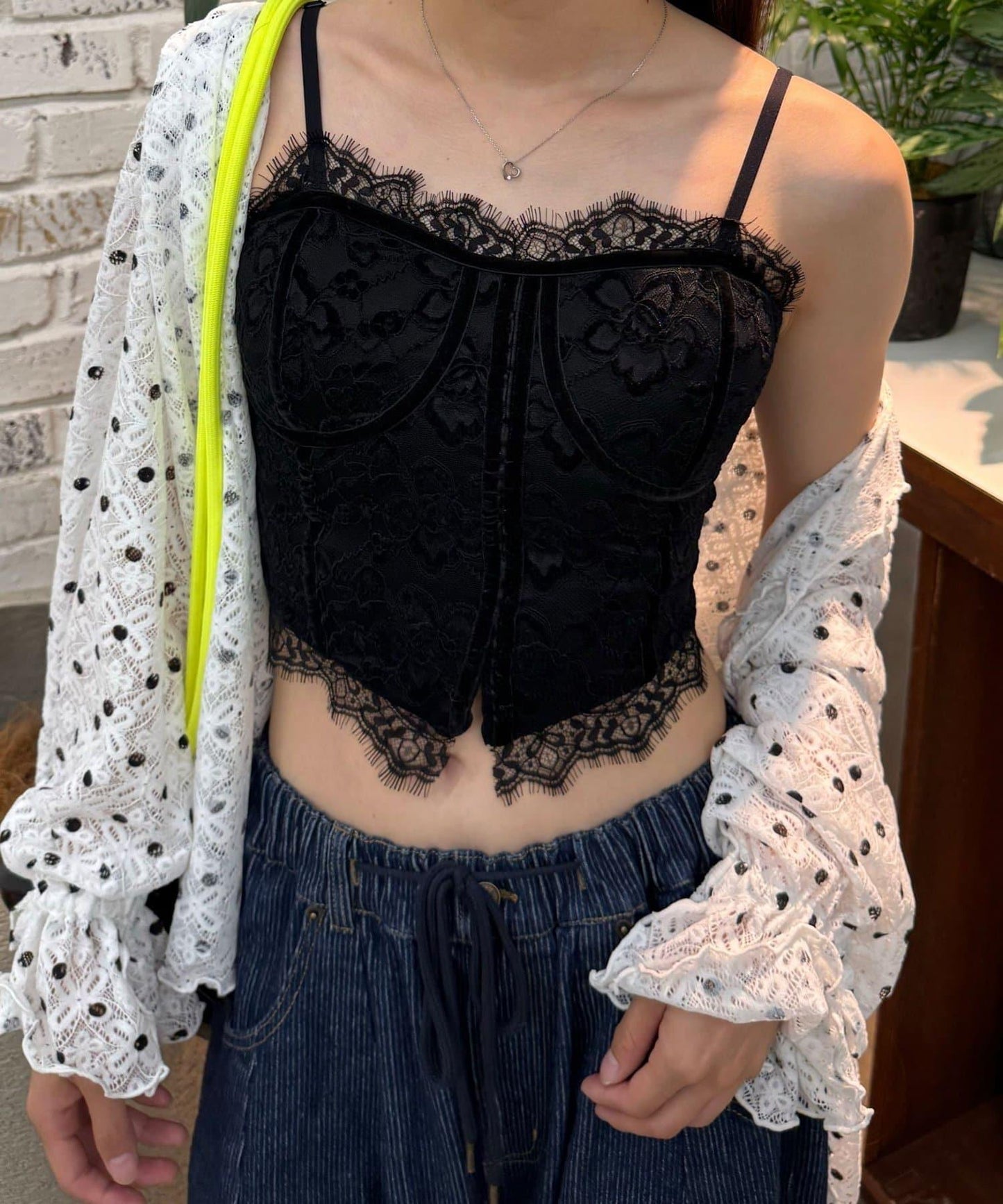 帶罩杯蕾絲束身吊帶背心