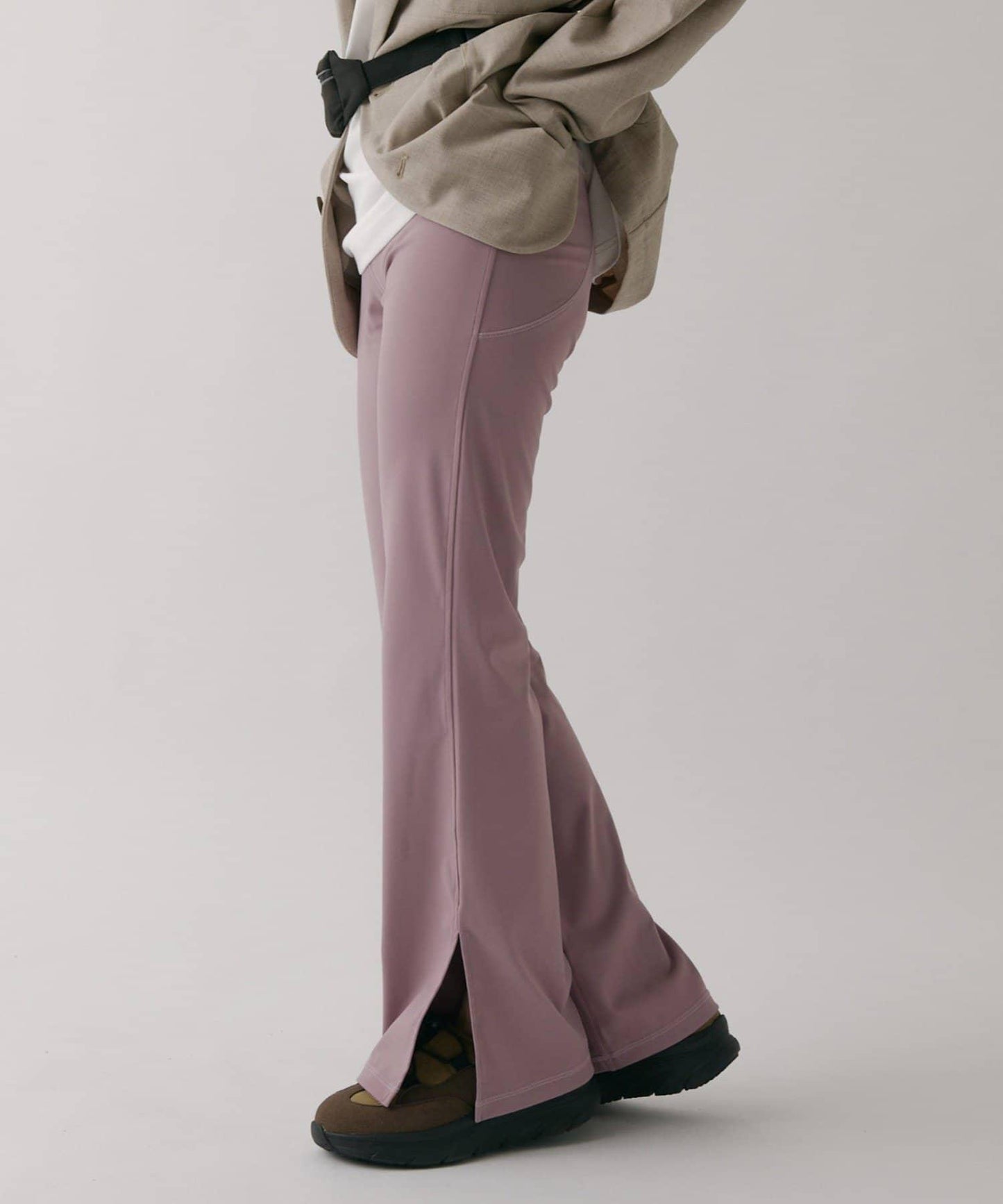 MOTION 高腰高支撐喇叭褲