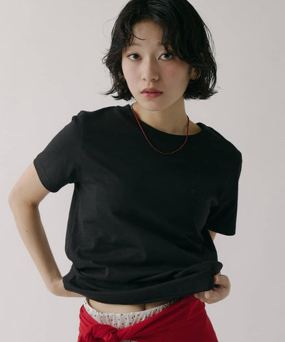 【MOTION】防汗漬刺繡緊湊T恤