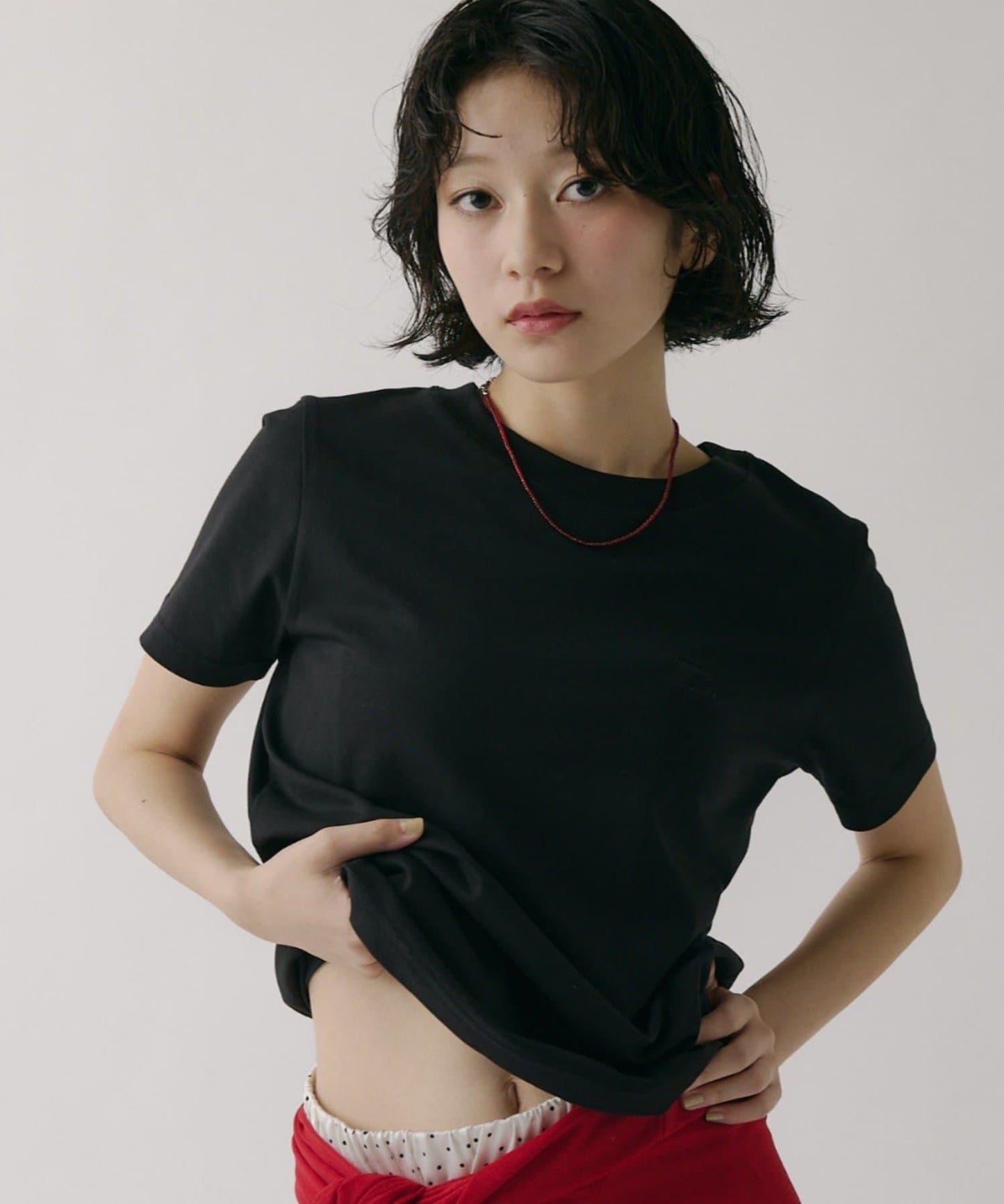 【MOTION】防汗漬刺繡緊湊T恤