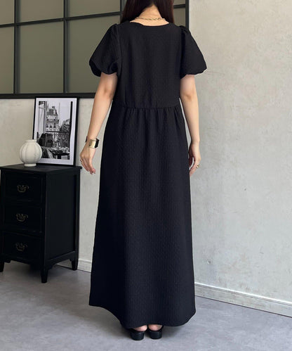 鑰匙領泡泡袖連衣裙