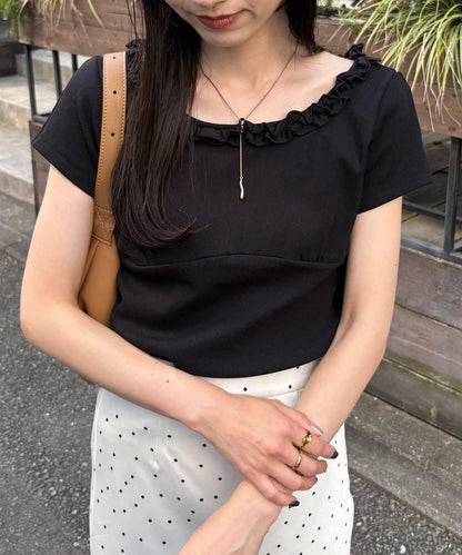 荷葉邊領羅紋T恤