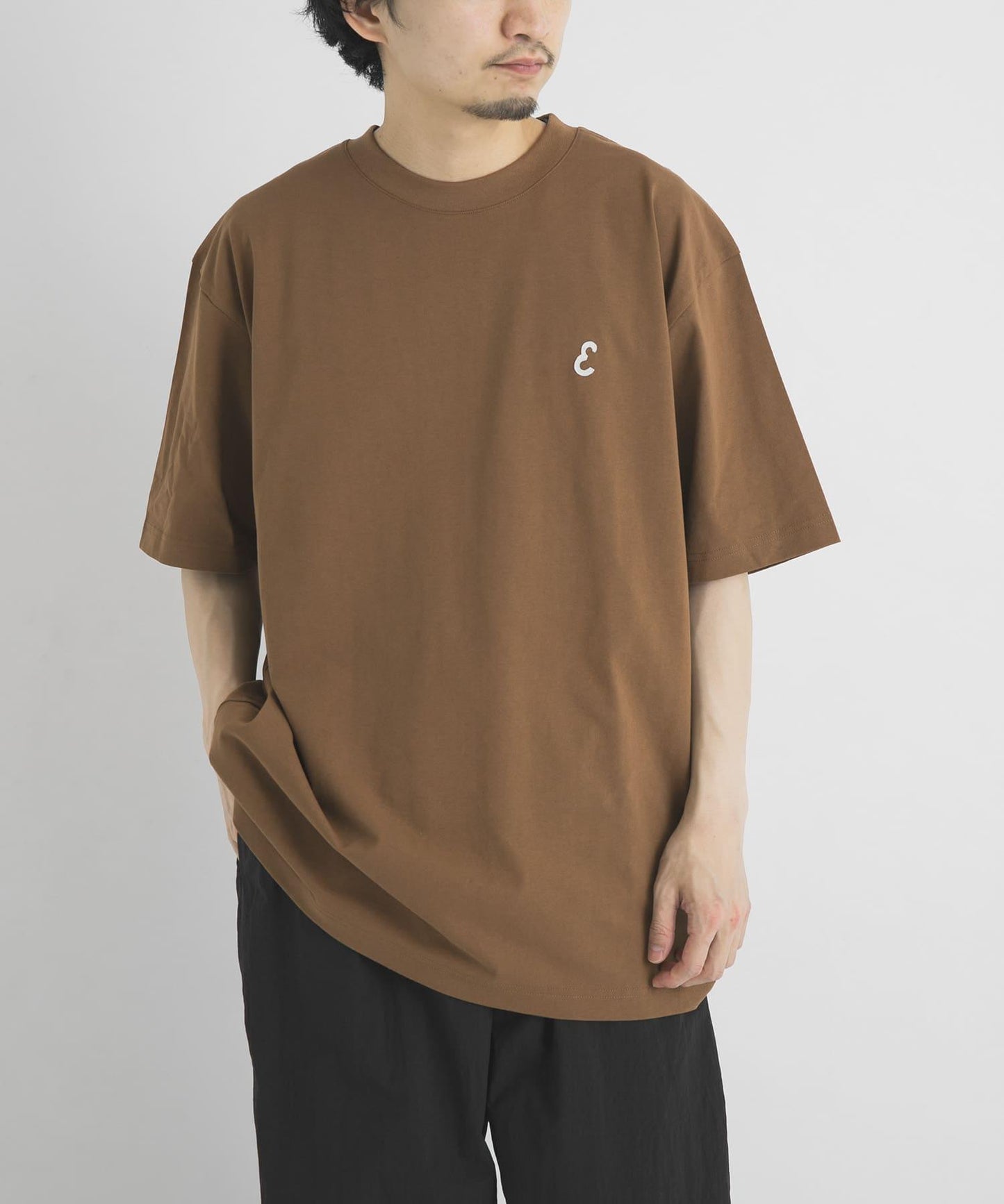 易打理 Logo貼布 T恤