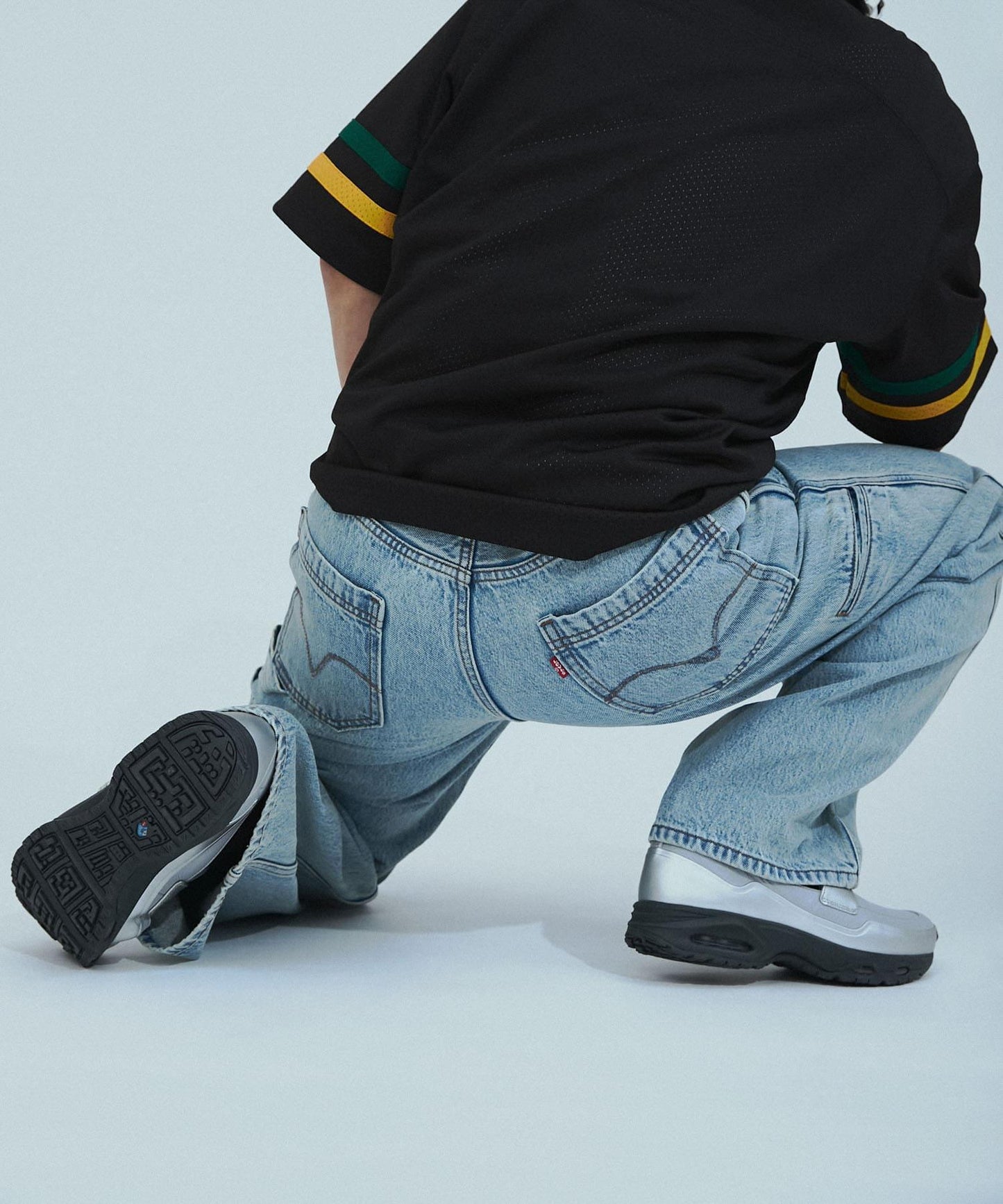 LEVI’S EXCLUSIVE EXTRA BAGGY