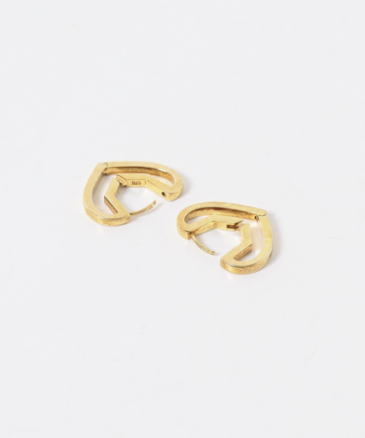 PLOW Hug Heart Hoop Pierce S