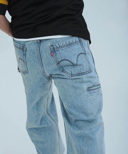 LEVI’S EXCLUSIVE EXTRA BAGGY