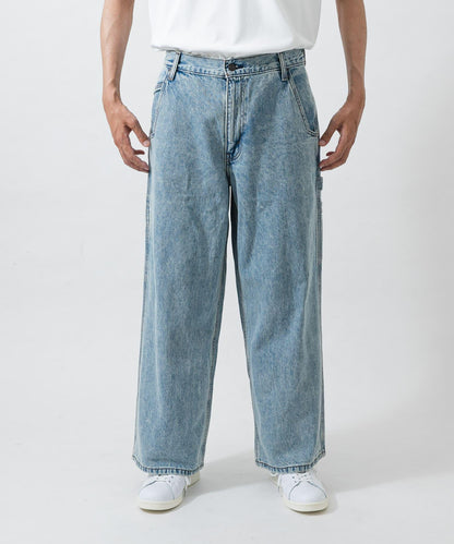 LEVI’S EXCLUSIVE EXTRA BAGGY