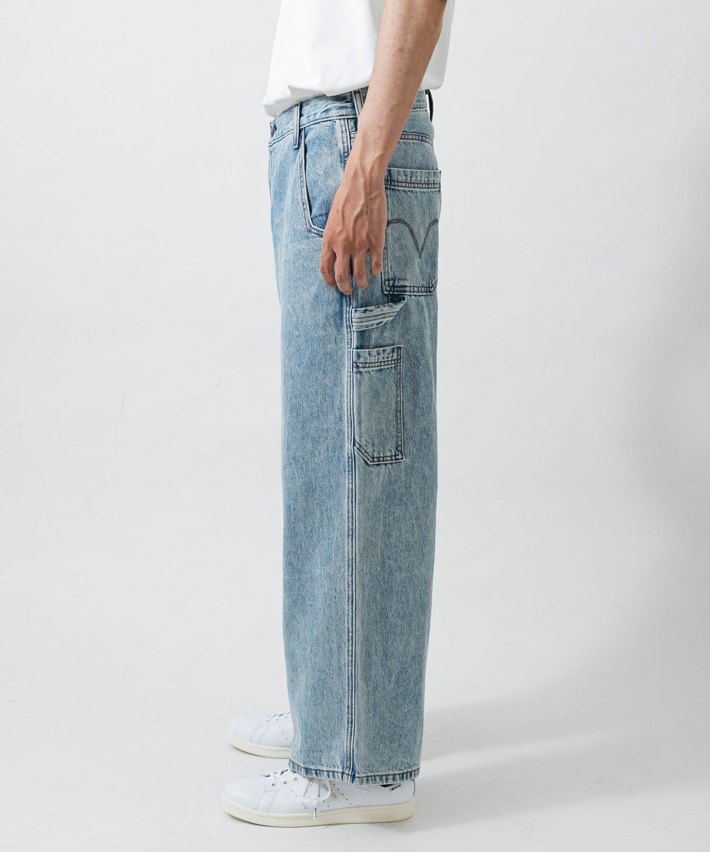 LEVI’S EXCLUSIVE EXTRA BAGGY