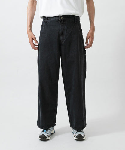 LEVI’S EXCLUSIVE EXTRA BAGGY