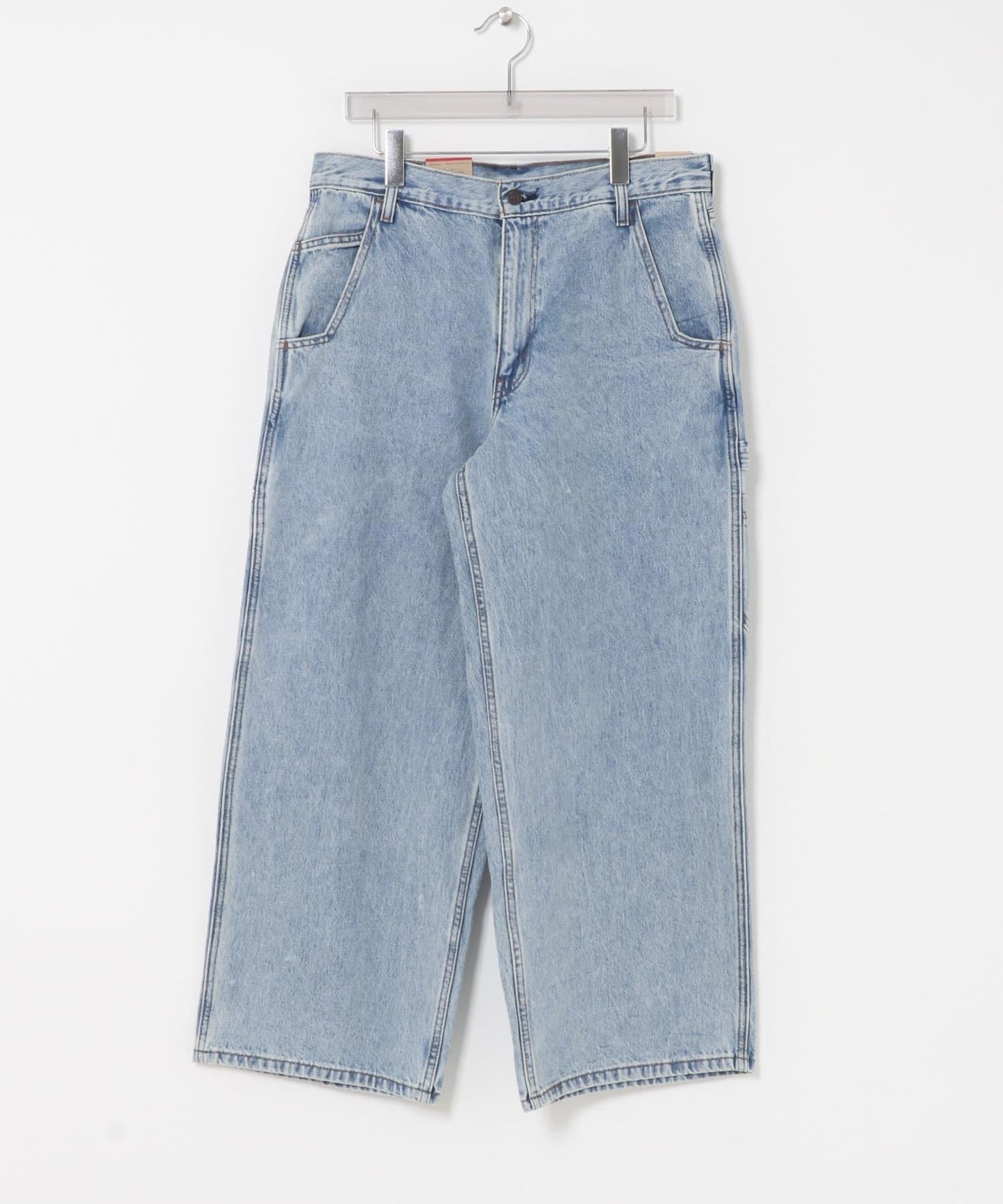 LEVI’S EXCLUSIVE EXTRA BAGGY