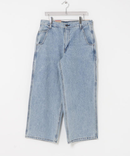 LEVI’S EXCLUSIVE EXTRA BAGGY
