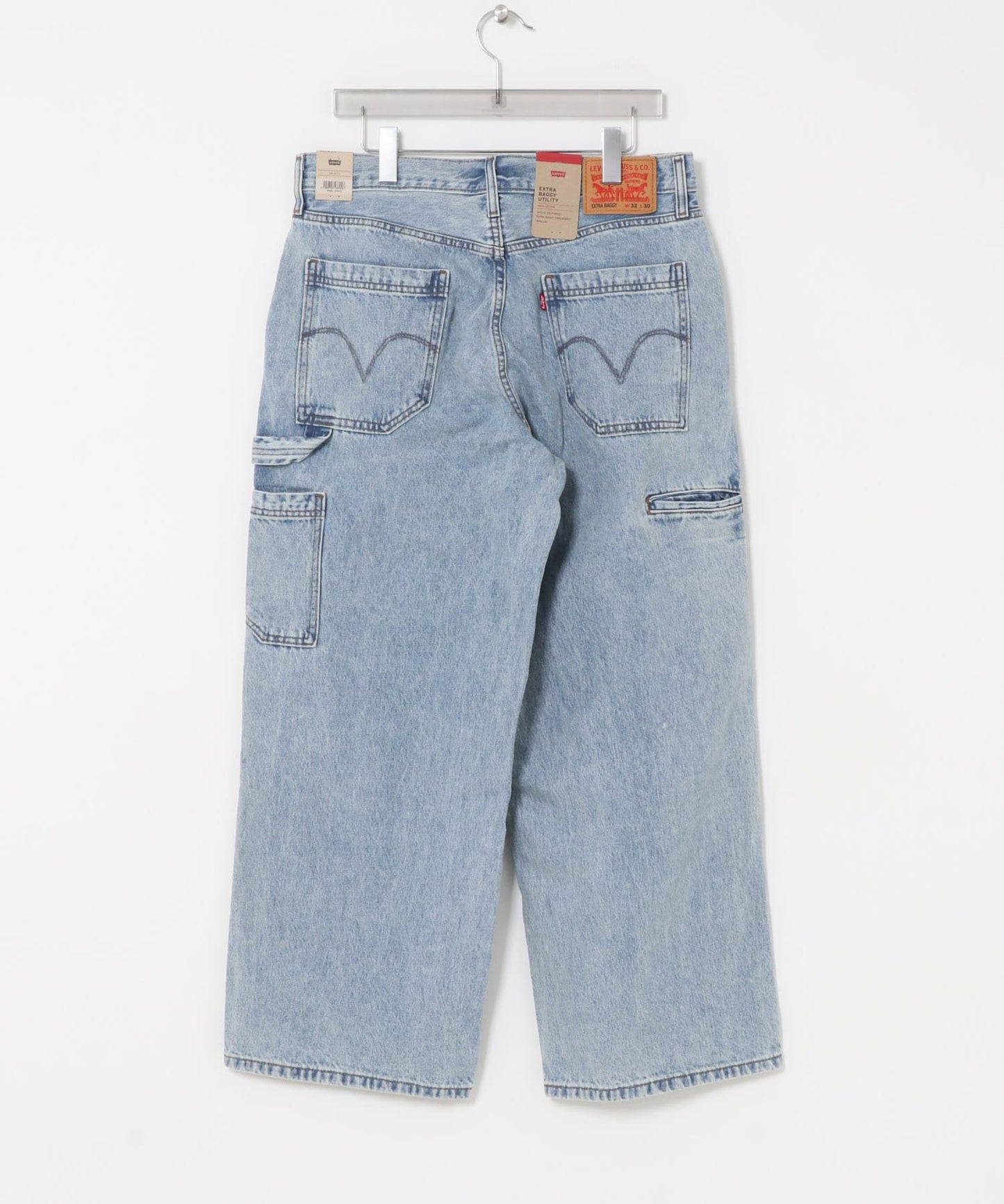 LEVI’S EXCLUSIVE EXTRA BAGGY