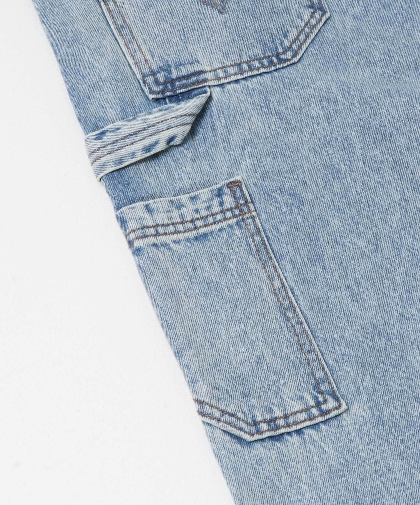 LEVI’S EXCLUSIVE EXTRA BAGGY
