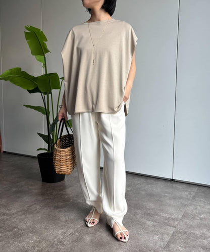 帶銘牌褶飾T恤
