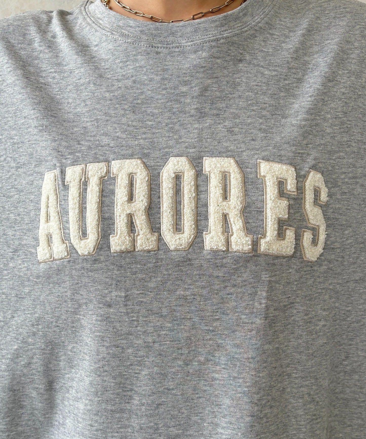 AURORES 薩加拉刺繡Logo長袖T恤