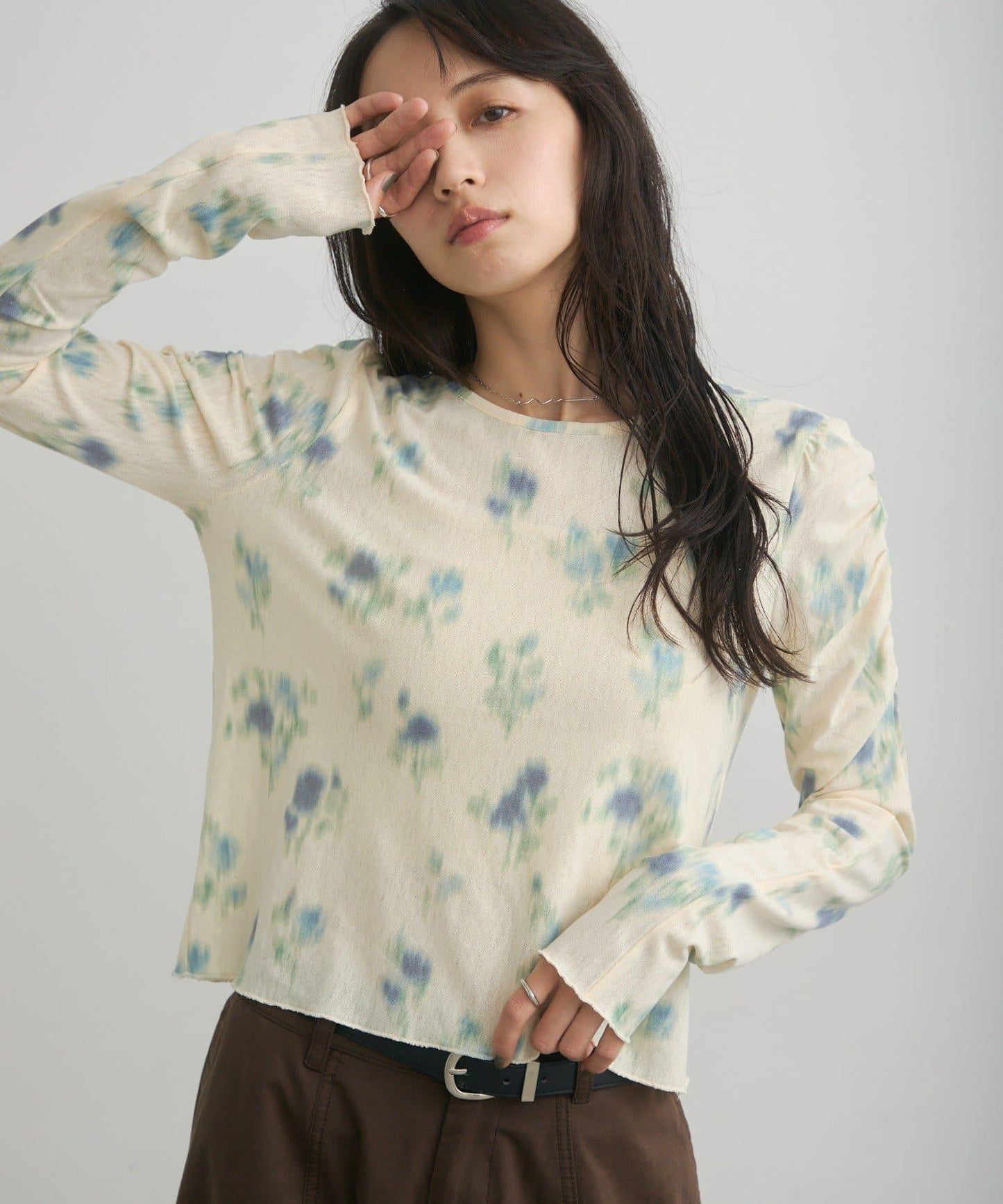 花朵印花純色 ニュアンスブルーム 上衣