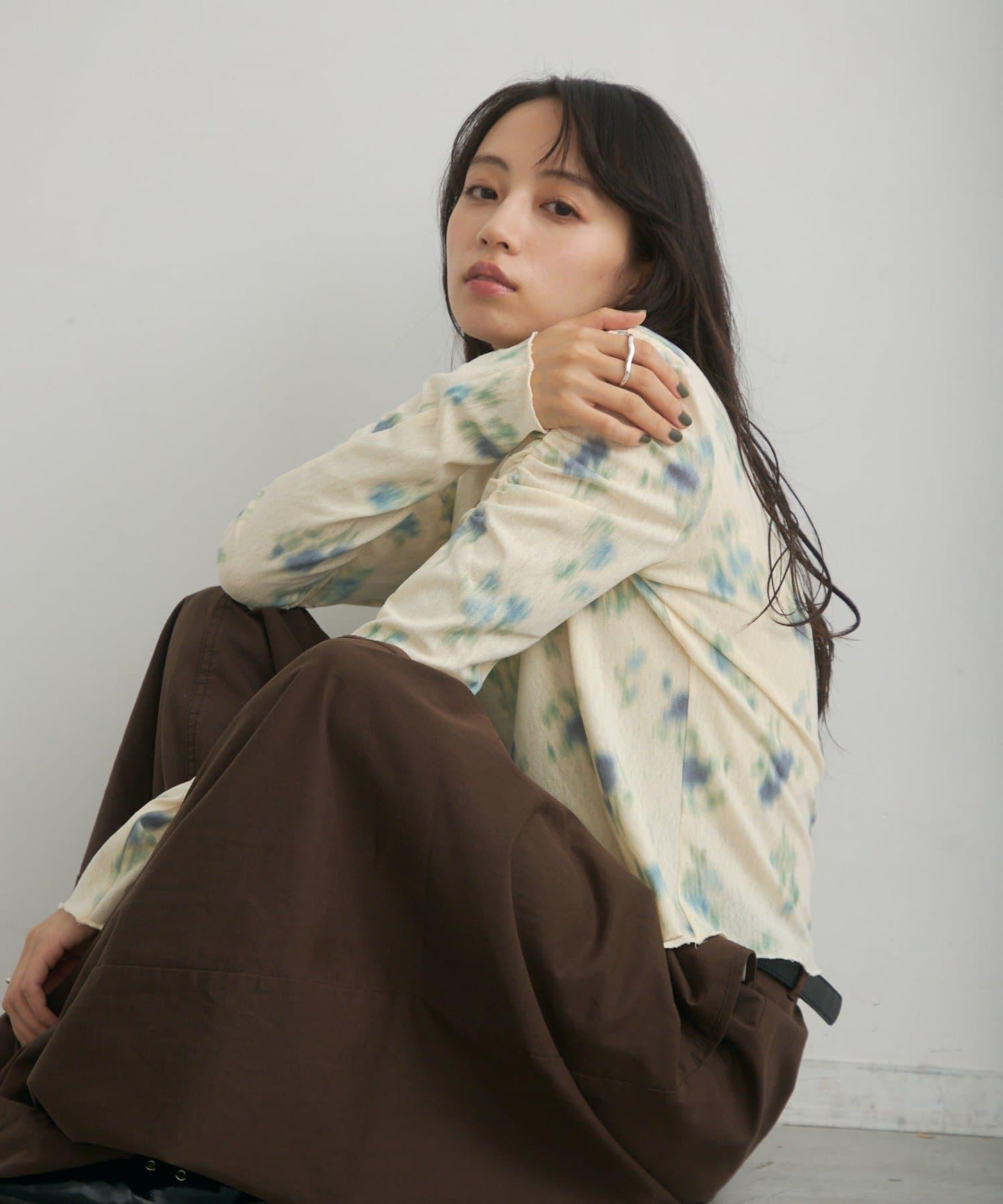 花朵印花純色 ニュアンスブルーム 上衣