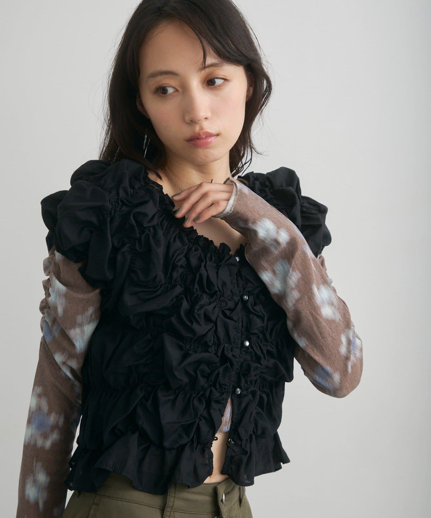 花朵印花純色 ニュアンスブルーム 上衣