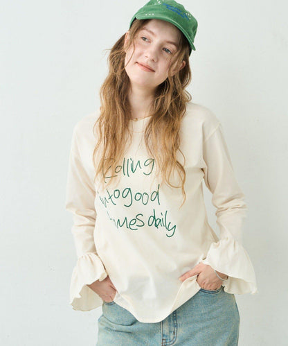 乾爽觸感透視喇叭袖手繪LogoT恤