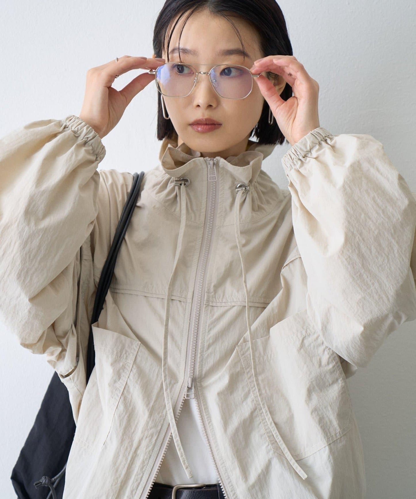 抽繩領口褶皺寬鬆尼龍外套