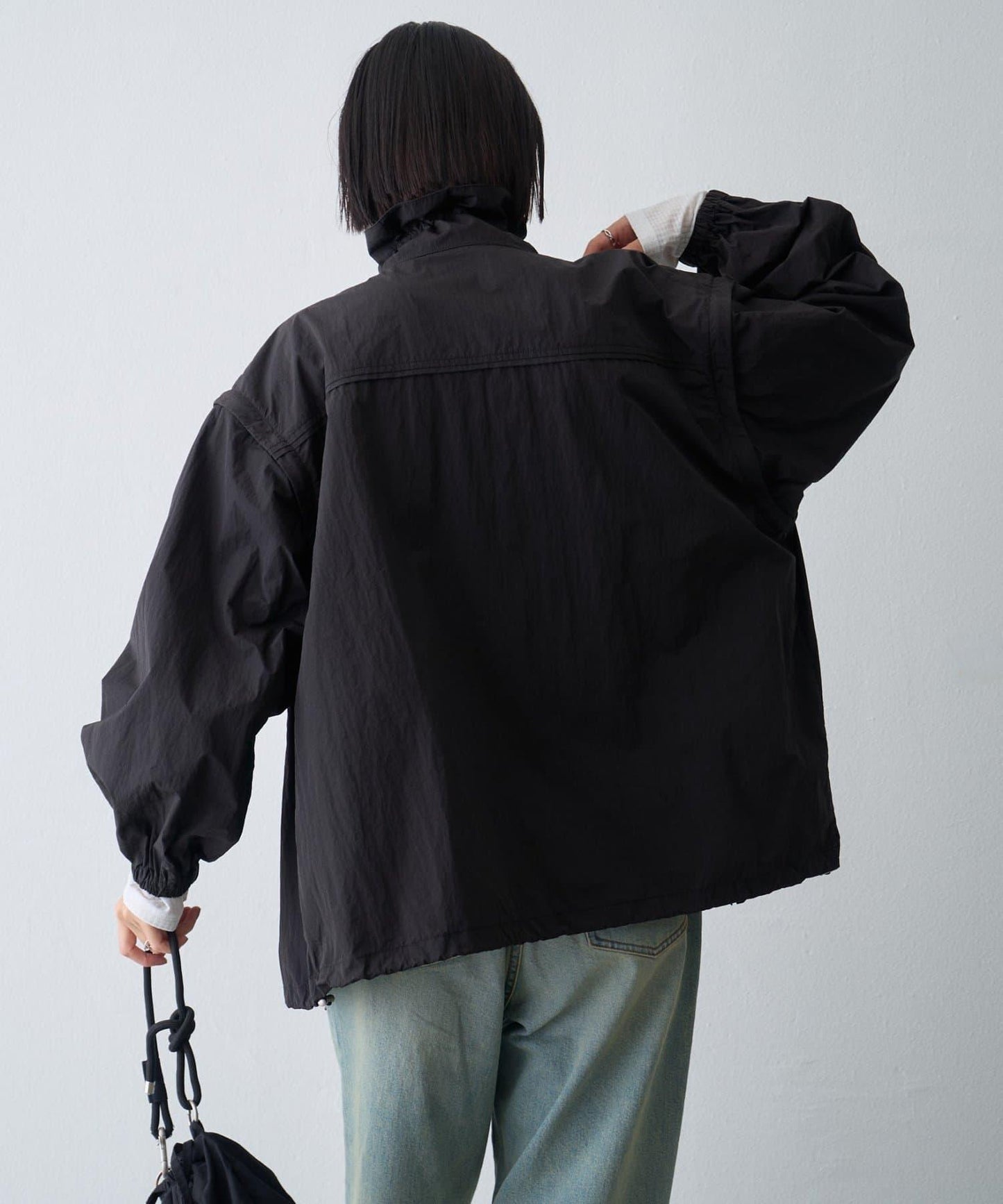 抽繩領口褶皺寬鬆尼龍外套