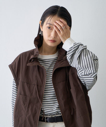 抽繩領口褶皺寬鬆尼龍外套