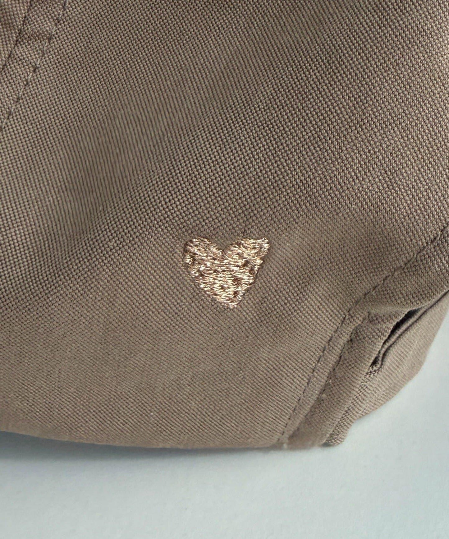 UV防曬愛心刺繡棒球帽