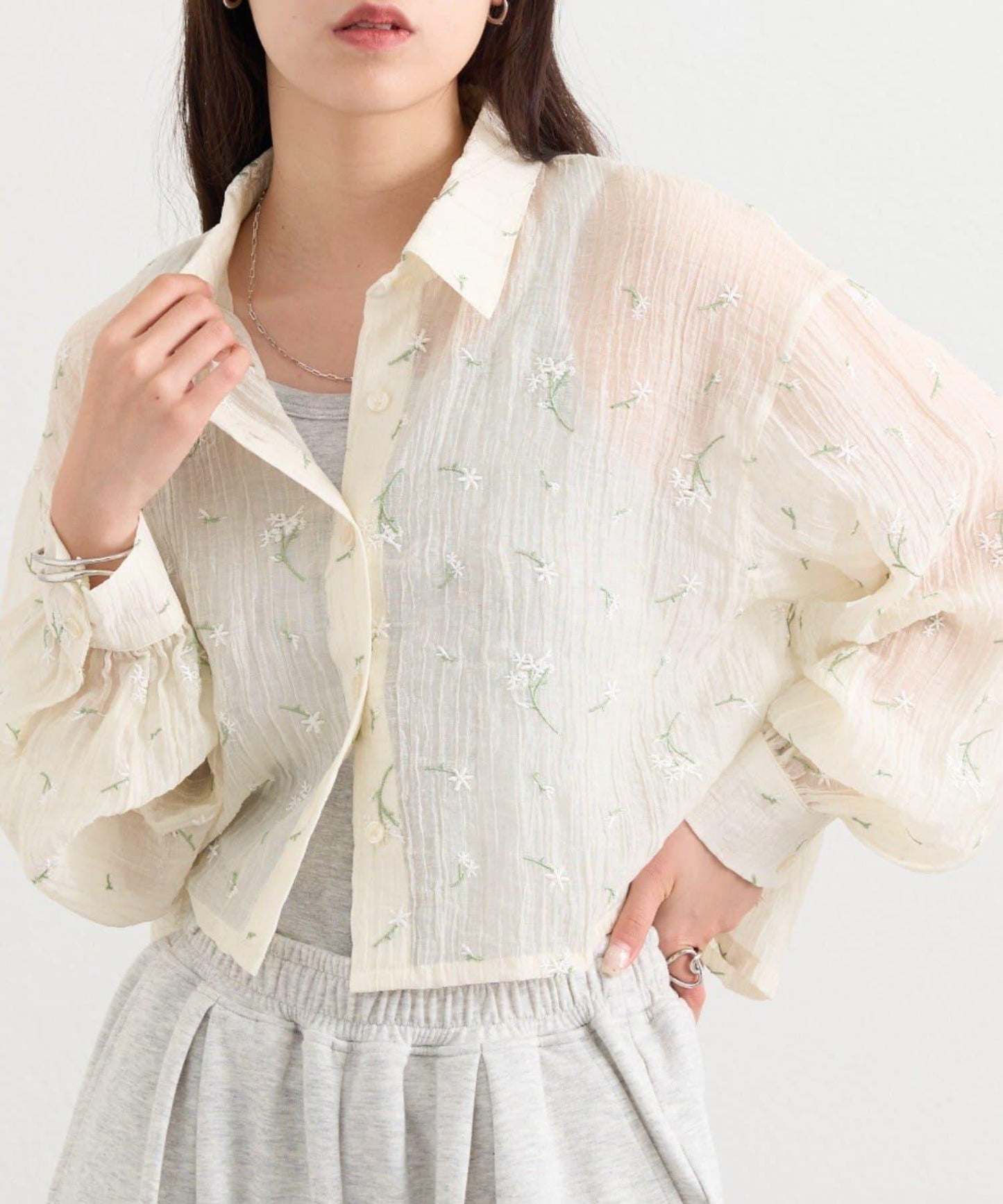 花朵刺繡 短款襯衫