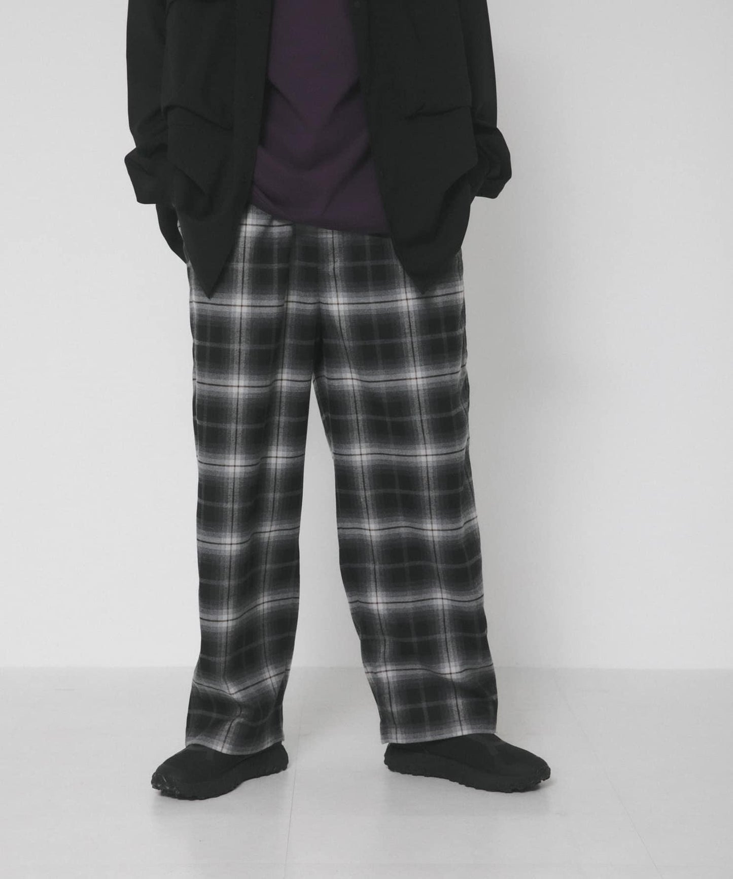 格紋易打理西裝褲