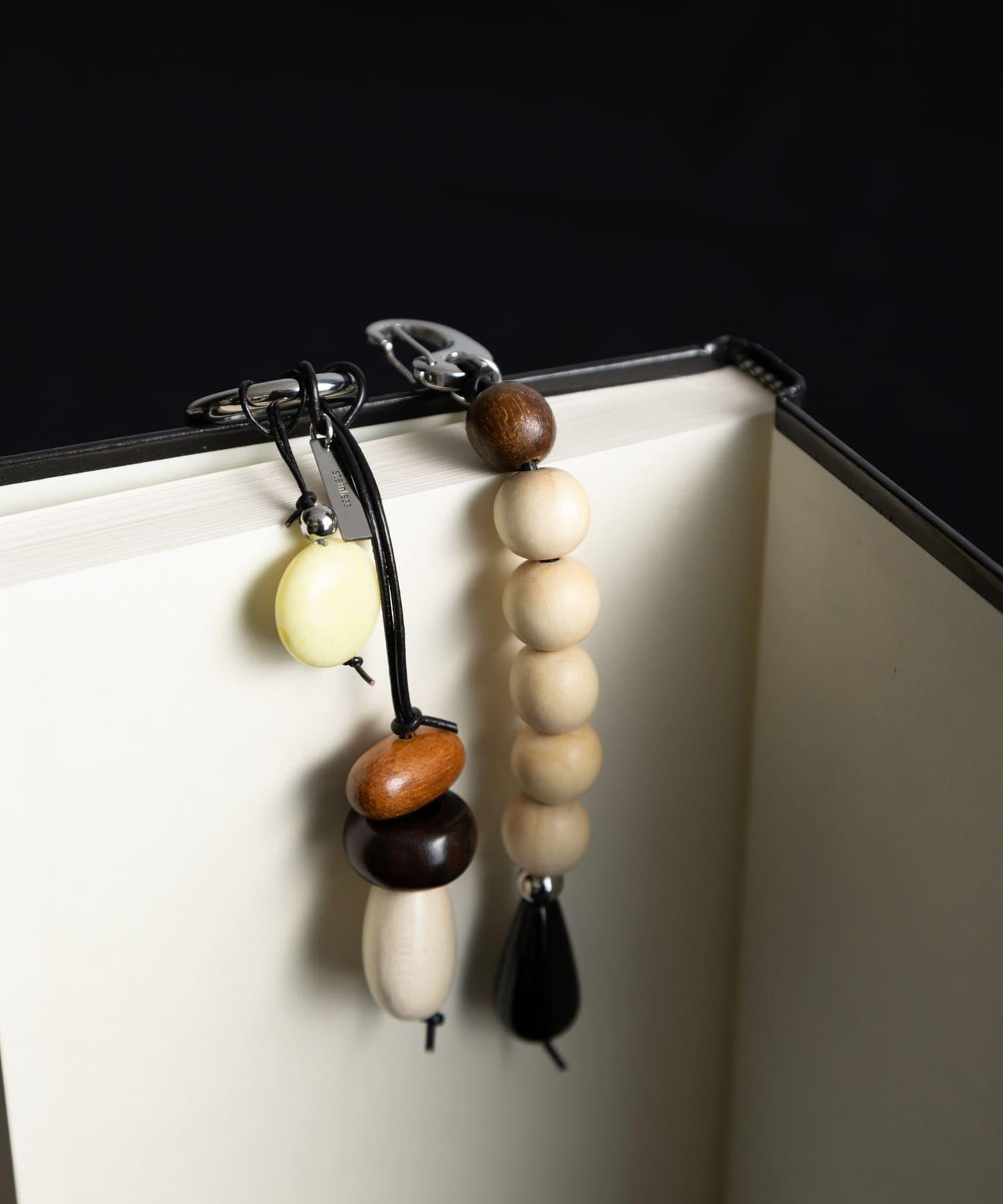 SMELLY so’ wood onyx 鑰匙扣