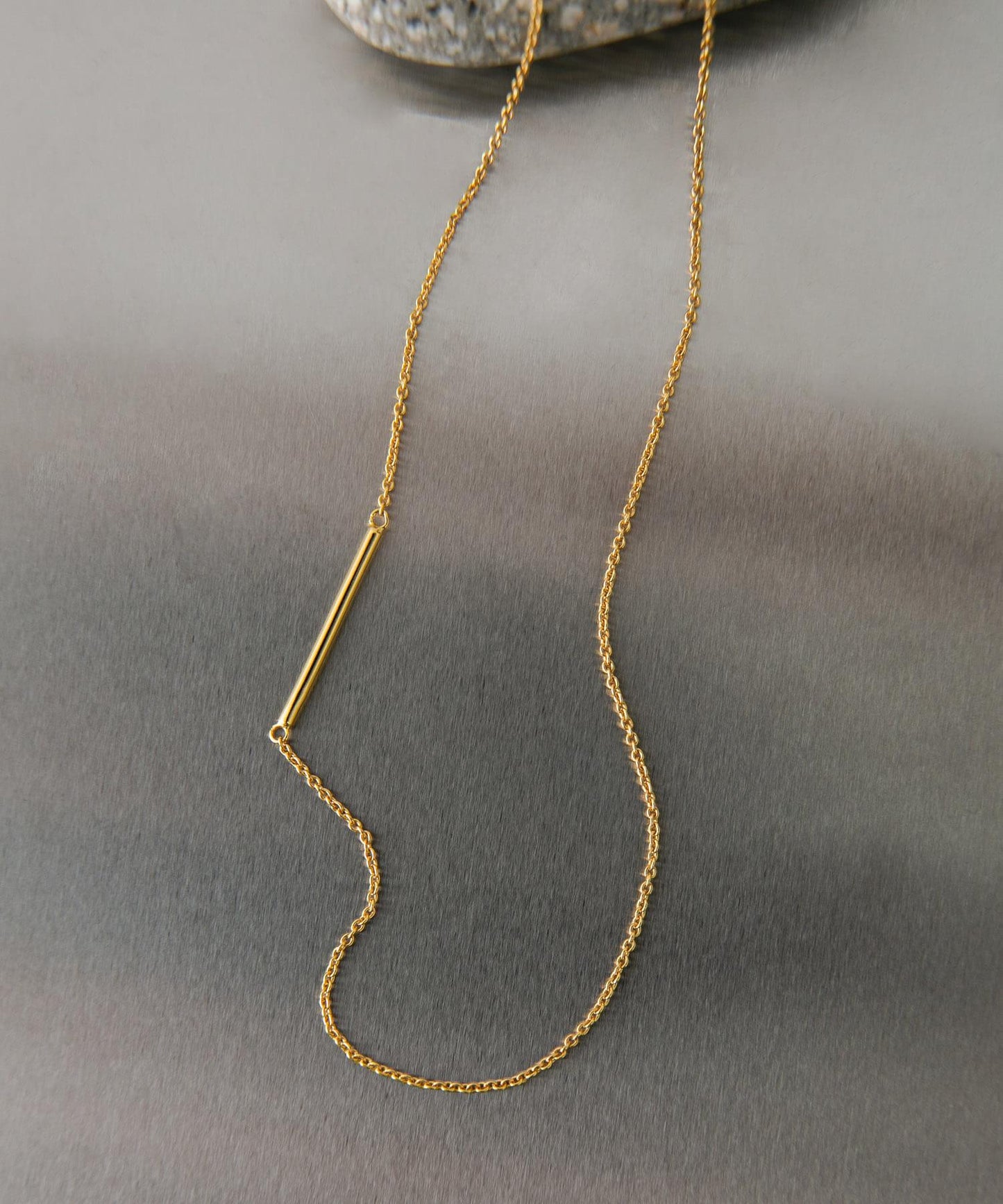 SMELLY so’ asymmetric bar necklace