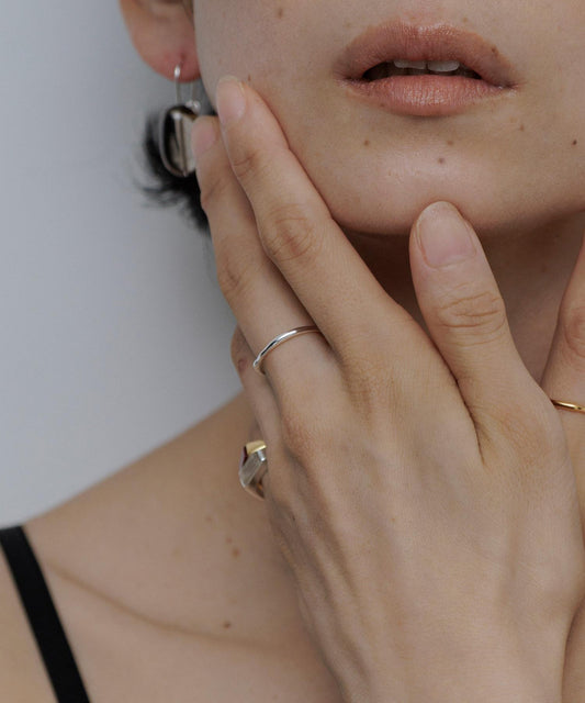 SMELLY so’ textured minimal ring