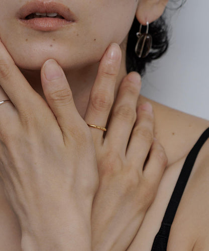 SMELLY so’ textured minimal ring