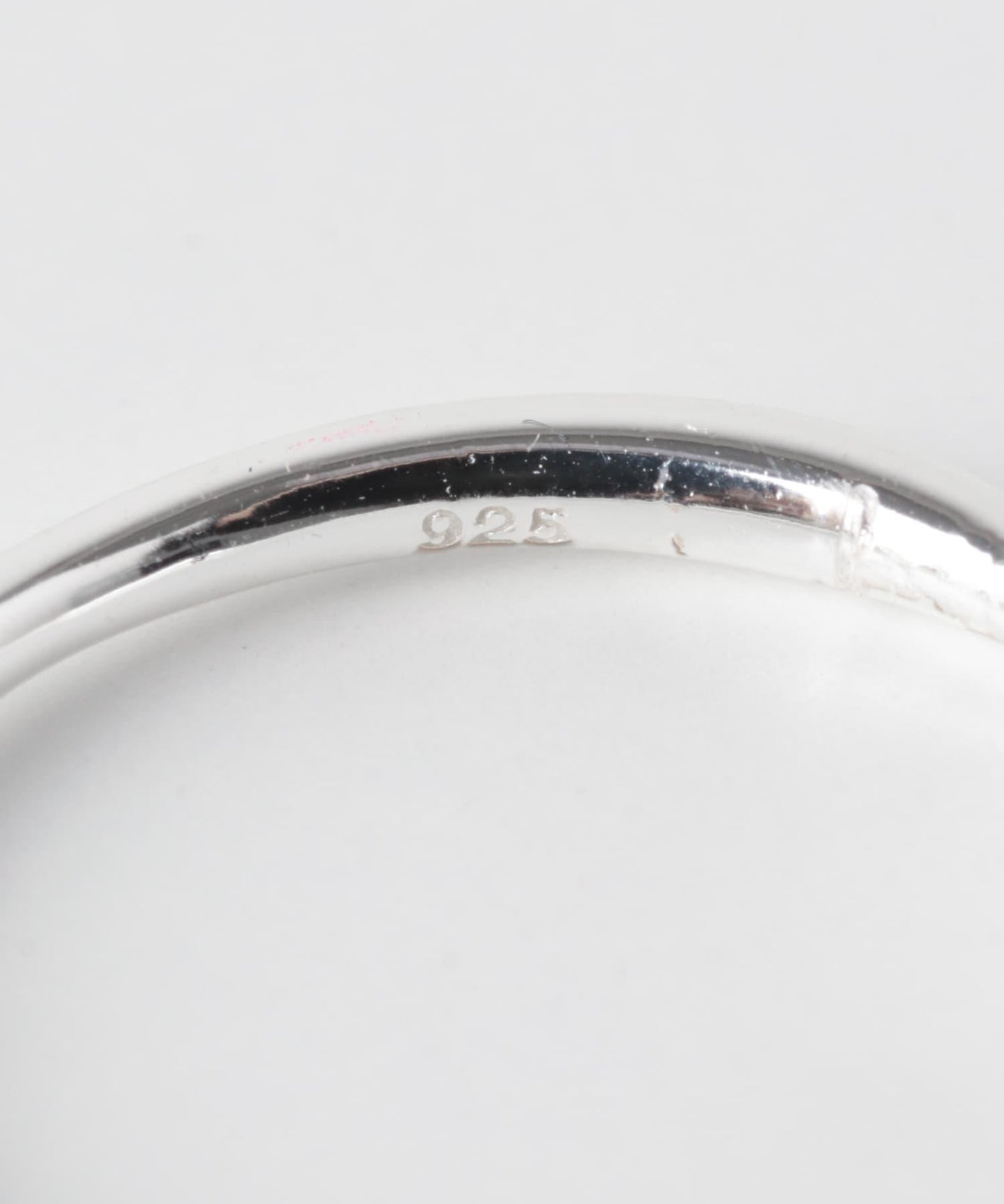 SMELLY so’ textured minimal ring