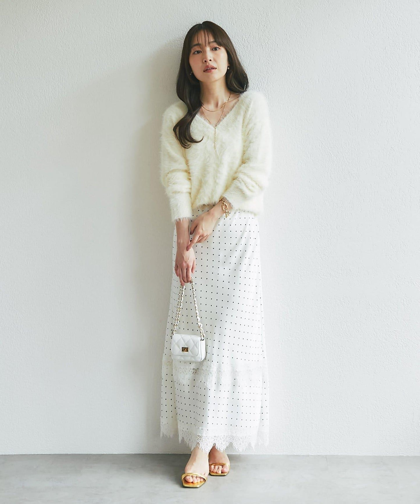 女式垂墜V領 蓬鬆羽毛感V領針織衫