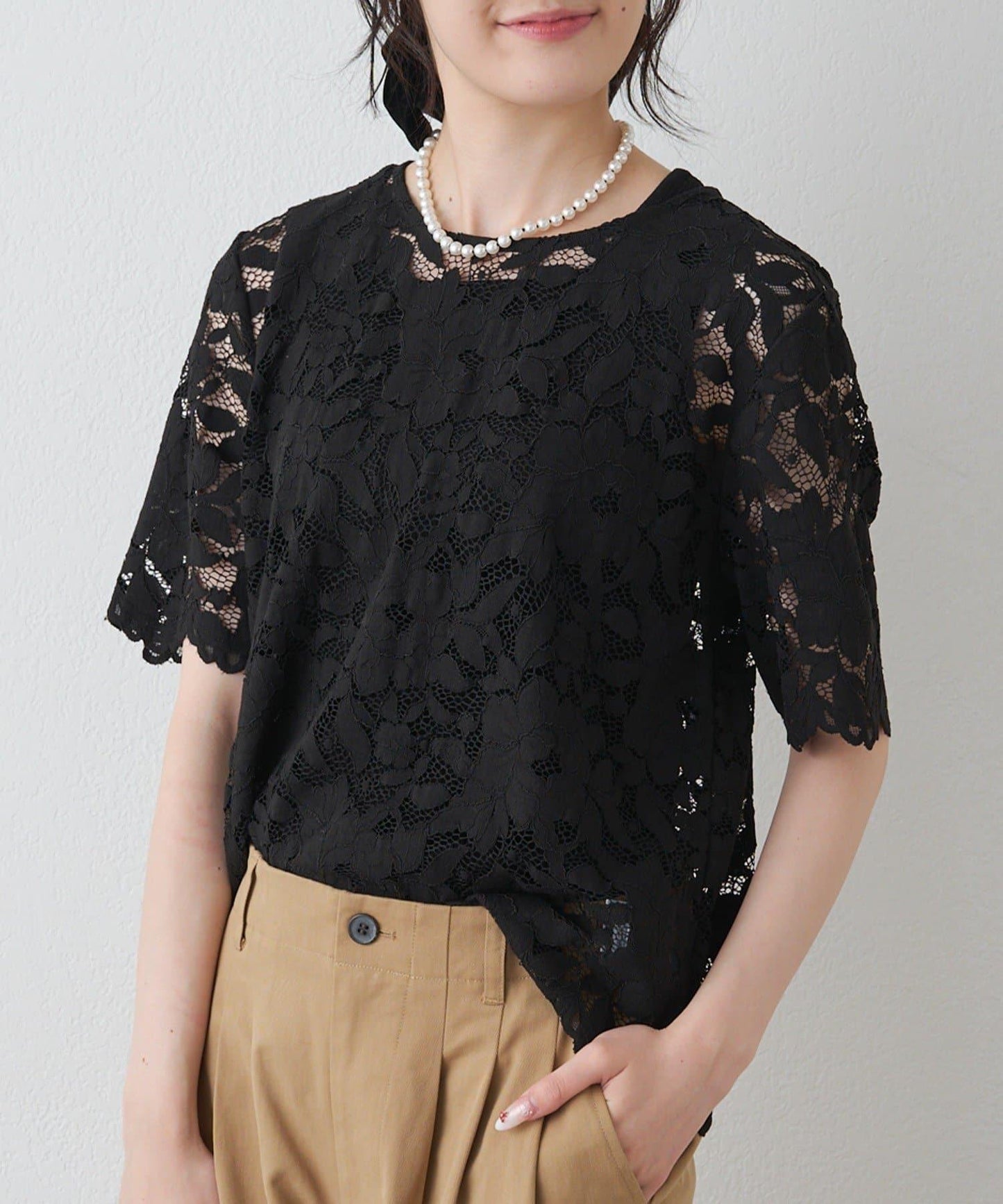 花朵刺繡扇形蕾絲襯衫