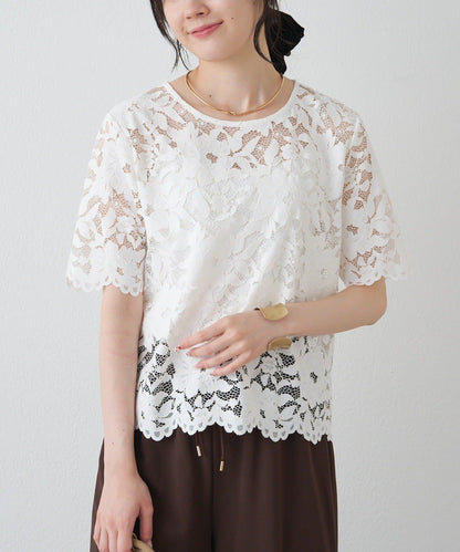 花朵刺繡扇形蕾絲襯衫
