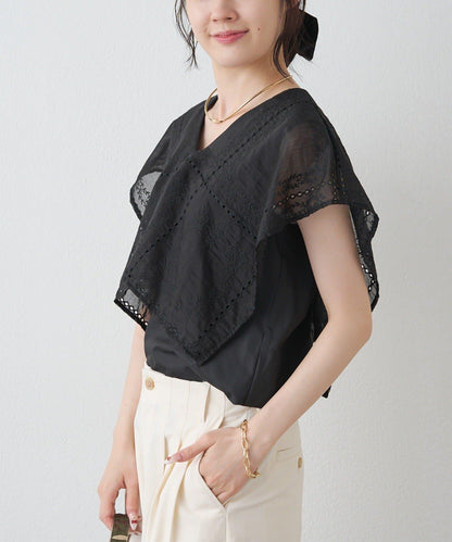 方領刺繡蕾絲襯衫