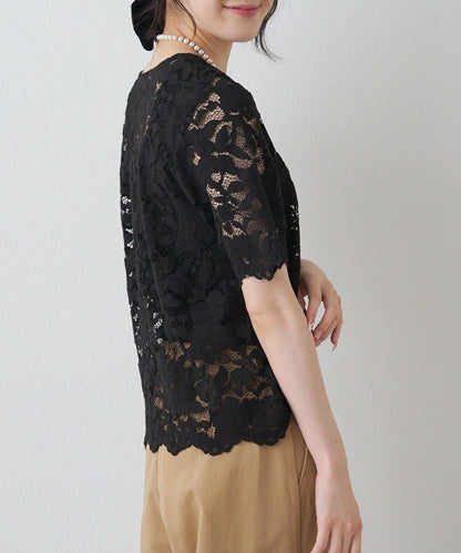 花朵刺繡扇形蕾絲襯衫