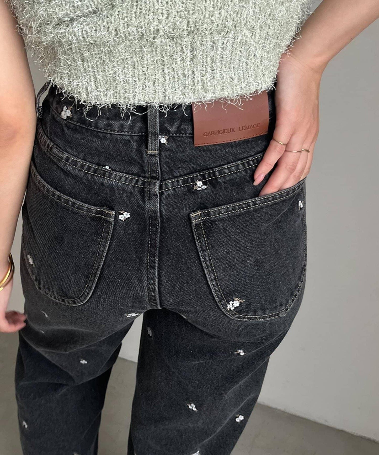小花刺繡牛仔褲
