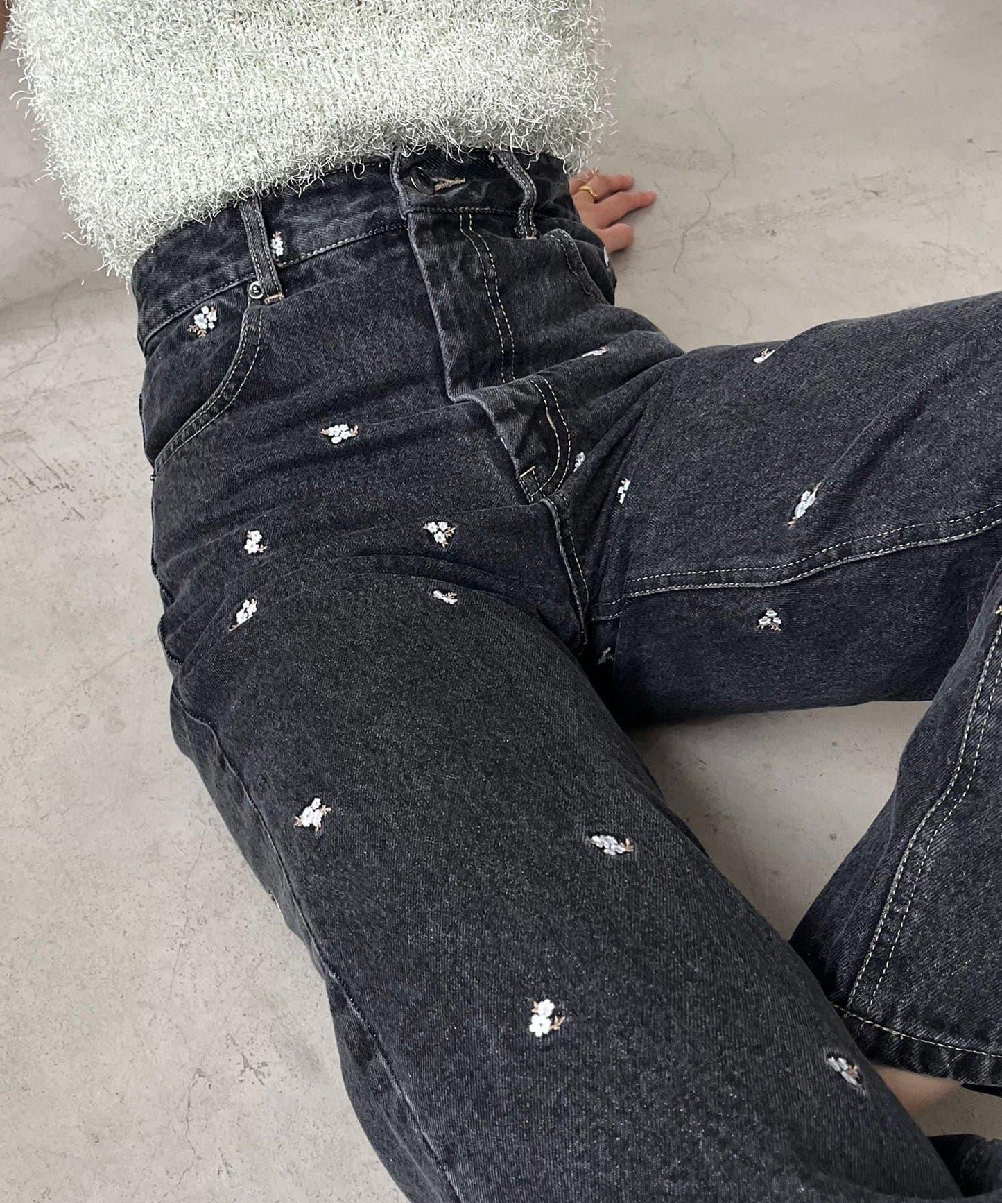 小花刺繡牛仔褲
